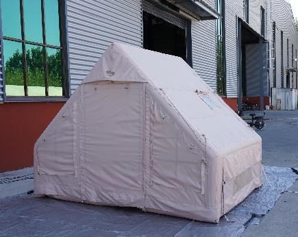 Tienda clásica ligera 6,3 m² · Doble puerta en U · Claraboya pequeña